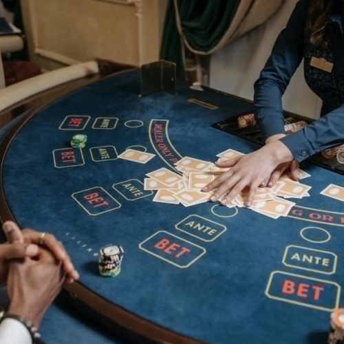How to Create the Best Casino Club At Home or Online 